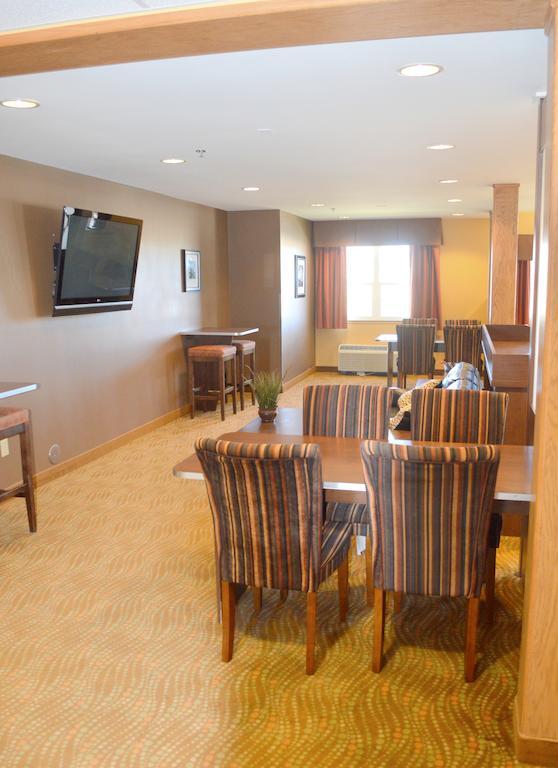 Microtel Inn And Suites By Wyndham Роулинс Экстерьер фото